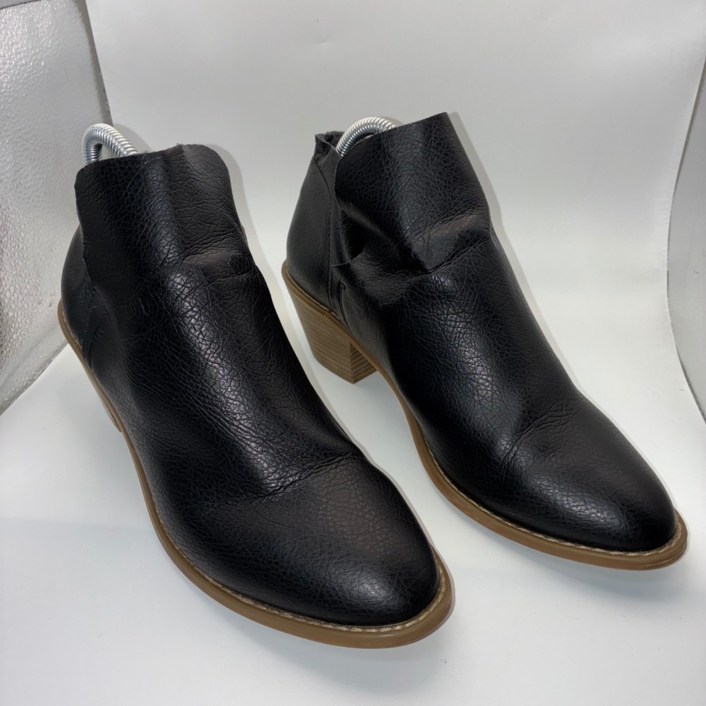 Universal Thread Womens Black Cutout Ankle Boots Pointed Toe Block Heel Size 10
